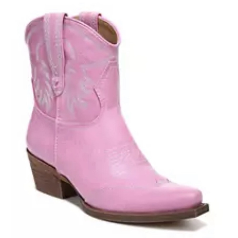New pink cowgirl boots sz10.. never worn